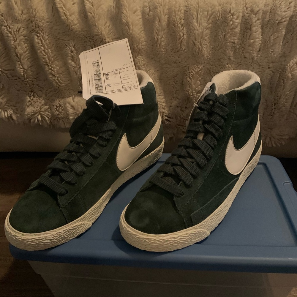 Nike Green Suede Blazer Mid Vintage Sneakers